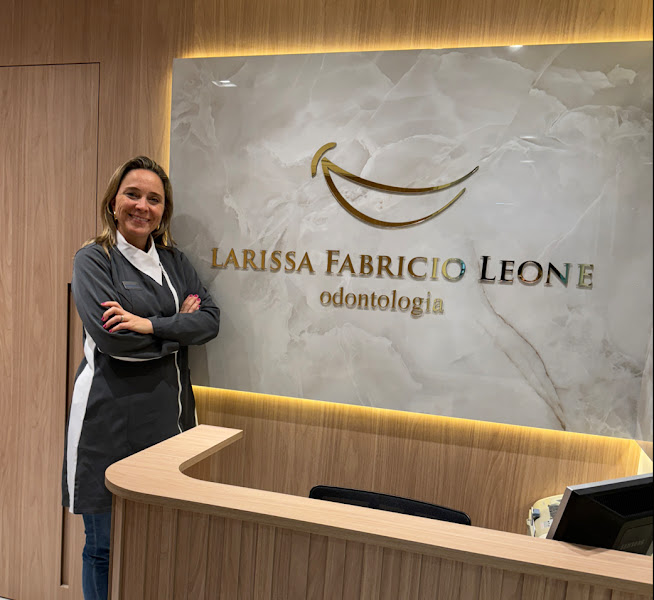 Foto 2 de Dra. Larissa Fabricio Leone