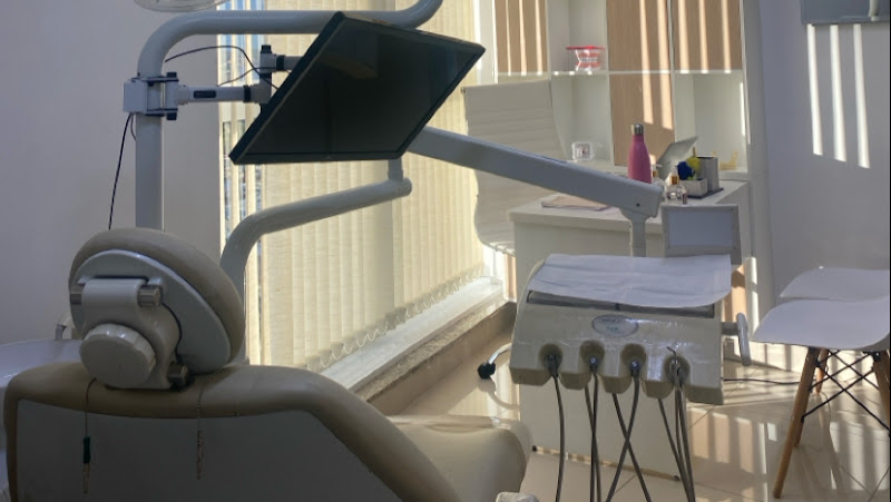 Foto 2 de Dra Larissa Fontes, Dentista