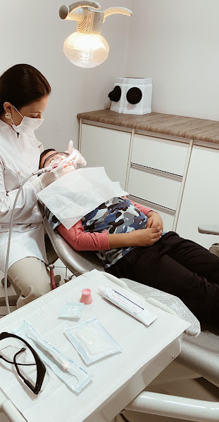 Foto 3 de Dra. Larissa Gonçalves - Cirurgiã-dentista