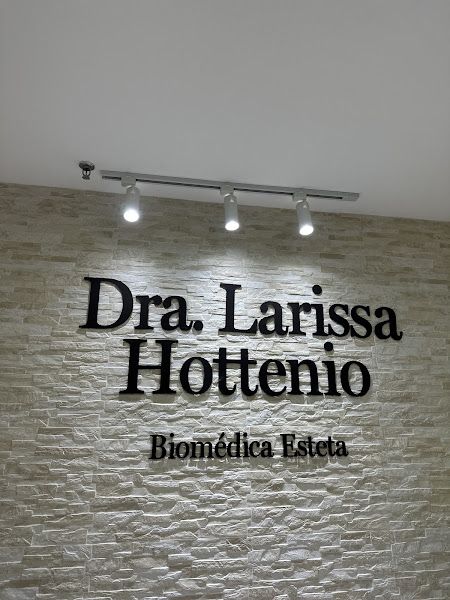 Foto 2 de Dra. Larissa Hottenio / HARMONIZAÇÃO FACIAL E CORPORAL