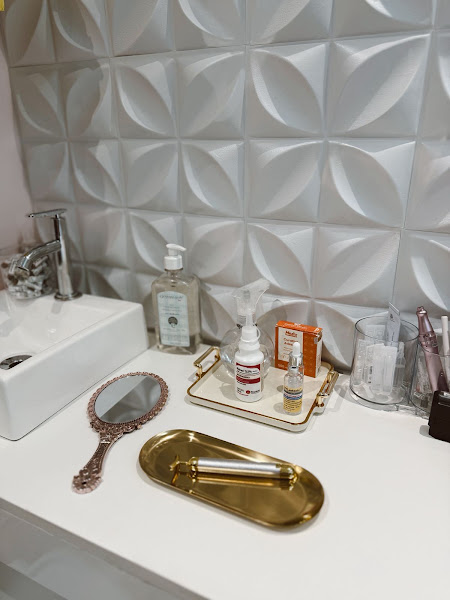 Foto 3 de Dra. Larissa Hottenio / HARMONIZAÇÃO FACIAL E CORPORAL
