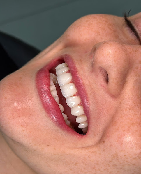 Foto 2 de Dra. Larissa Lunardi