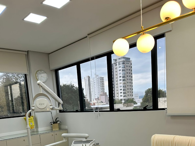 Foto 9 de Dra. Larissa Mello | Dentista em Chapecó