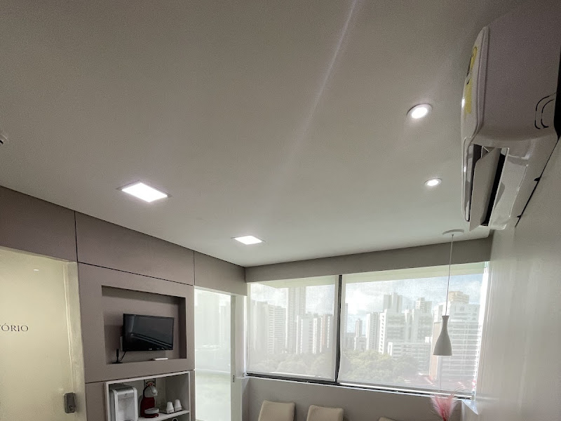 Foto de Dra. Larissa Rodovalho, cirurgiã-dentista