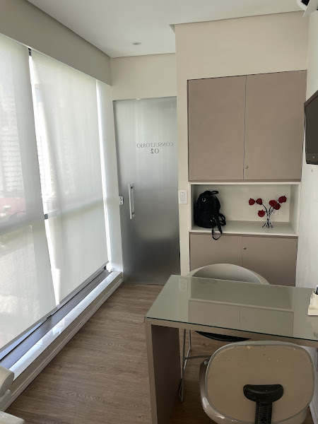 Foto 3 de Dra. Larissa Rodovalho, cirurgiã-dentista