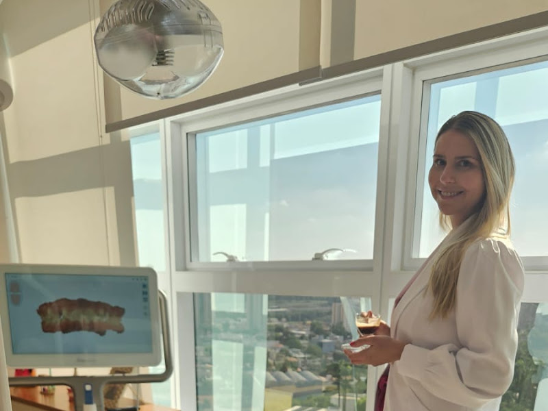 Foto de Dra Larissa Rossi - Bella Risata Odontologia
