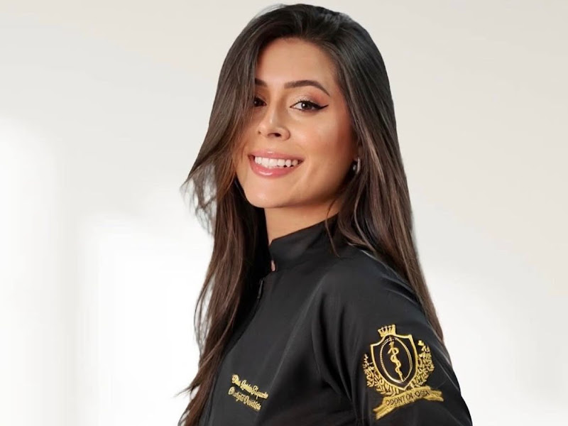 Foto de Dra. Larissa Siqueira Clinica Odontológica