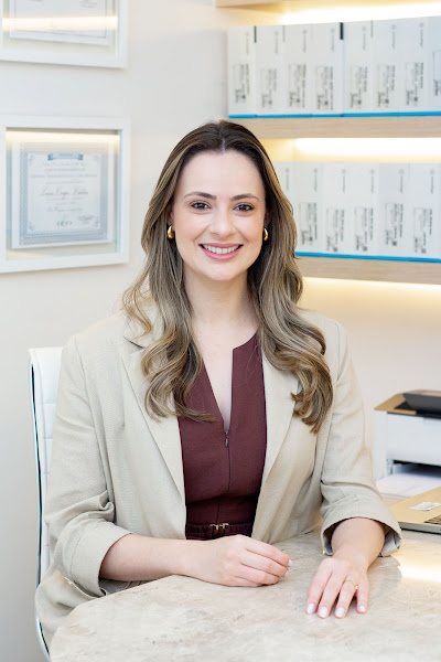 Foto 2 de Dra. Larissa Valadares