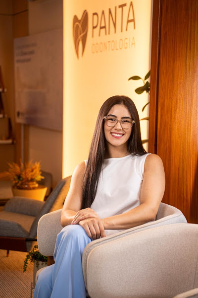 Foto 2 de Dra. Laura Emanuelly - Cirurgiã-Dentista