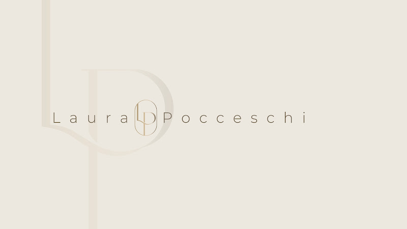 Foto de Dra. Laura Pocceschi | Dentista e Harmonização Facial em Brasília