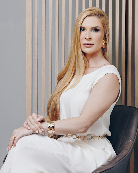 Foto 2 de Dra. Laura Pocceschi | Dentista e Harmonização Facial em Brasília