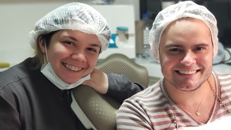 Foto 3 de Dra.Laureane Rebouças - Implante dentário, Prótese Dentária e Odontologia Estética