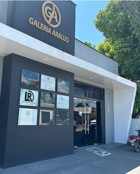 Foto 3 de Dra. Layla Rodrigues - Dentista em Boa Vista - Implantes dentários e Ortodontia