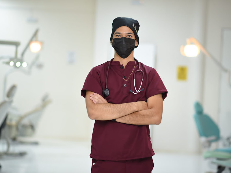 Foto 8 de Dra. Layla Rodrigues - Dentista em Boa Vista - Implantes dentários e Ortodontia