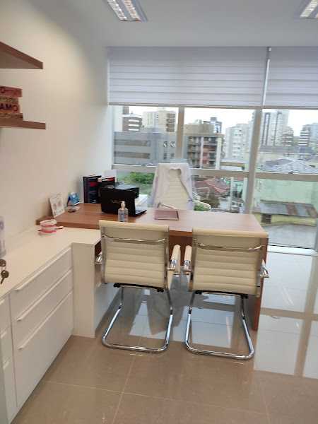 Foto 3 de Dra. Leandra Dalagnol Dentista