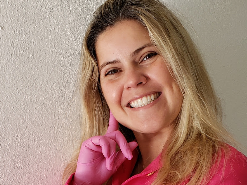 Foto 2 de Dra Leilane Laranjeira