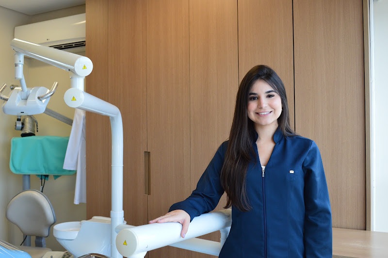 Foto 2 de Dra. Leticia Alcici - Cirurgiã- Dentista