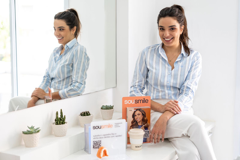 Foto 2 de Dra Letícia Cunha de Sá