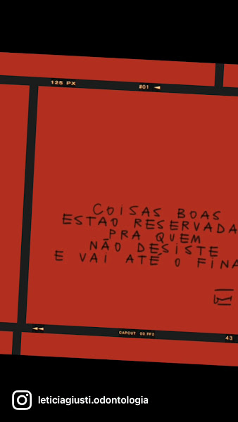 Foto 3 de Dra. Letícia Giusti - Especialista em Tratamento de Canal com microscópio