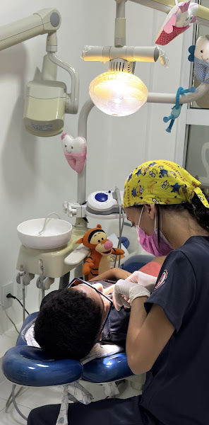 Foto 2 de Dra. Leticia Granthon - Cirurgiã Dentista