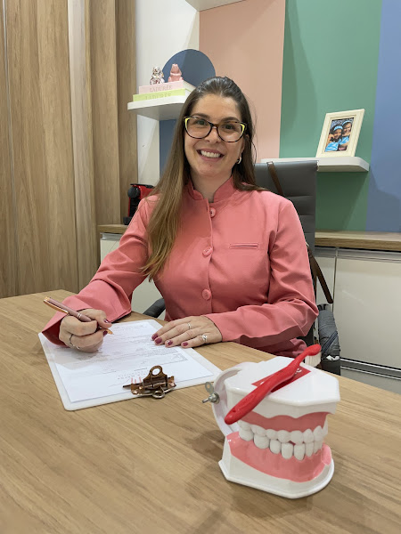 Foto 2 de Dra Letícia Matos - Ortodontista Invisalign e Angel