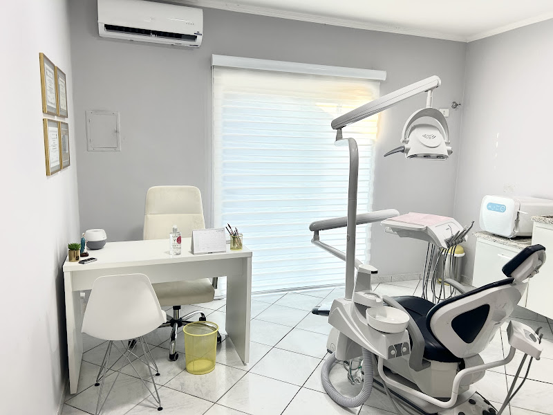 Foto 2 de Dra Leticia Motta - Odontologia / Endodontia Especializada