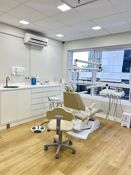 Foto 2 de Dra. Leticia Oliveira| Especialista em Endodontia | Dentista em Barueri