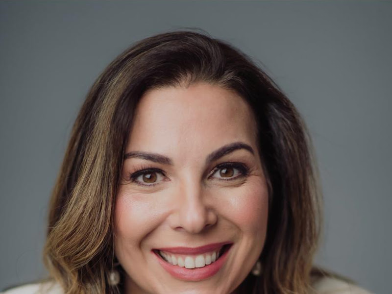 Foto de Dra. Letícia Peixoto dentista em Vitória ES