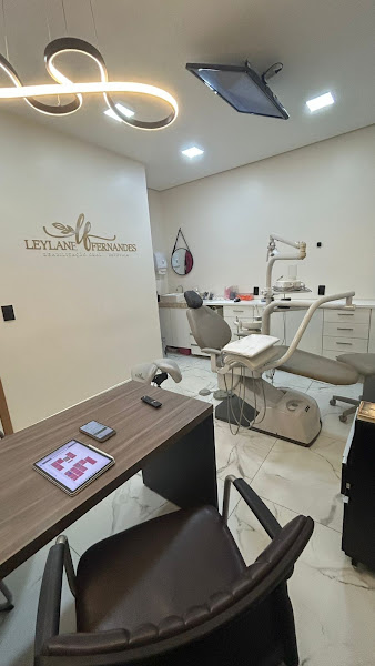 Foto 2 de Dra. Leylane Fernandes | Endodontia e Harmonização Orofacial | Dentista em Boa Vista