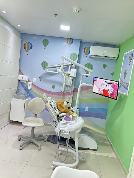 Foto 2 de Dra. Licya Thayná Sacramento - Odontopediatra - Sedação em Odontopediatria.