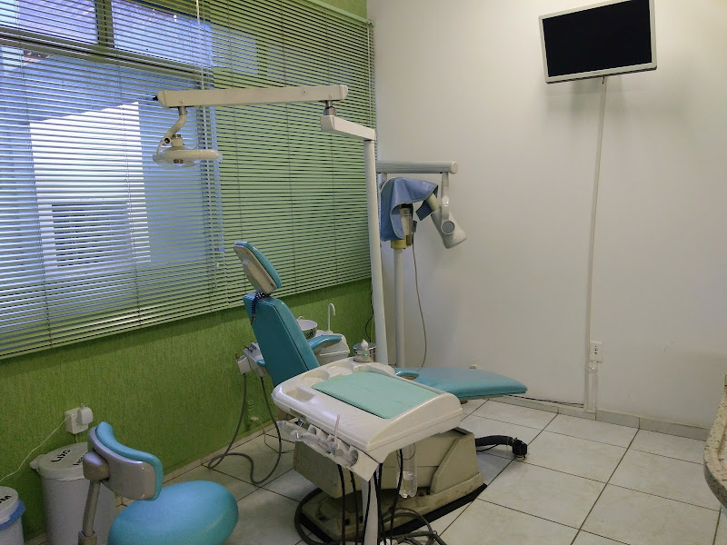 Foto 3 de Dra. Lilian Marques Ferreira --- Odontologia Estética