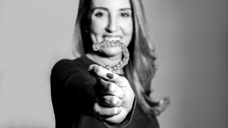 Foto 2 de Dra. Lisa Pickler - Harmonização facial e Odontologia Estética