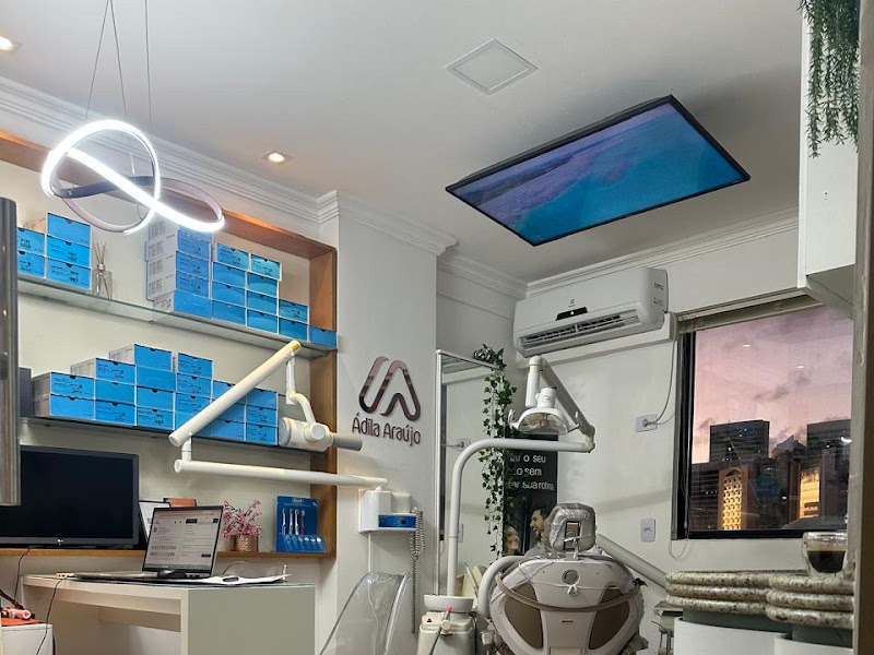 Foto 6 de Dra Lisandre Gomes - Odontologia Especializada