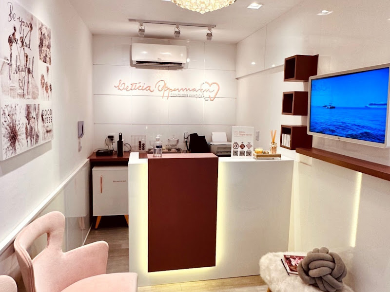 Foto 2 de Dra. Lisiane Fracasso | Odontologia Clínica, Estética e Reabilitação (Check up, Clareamento, Restaurações, Implantes)