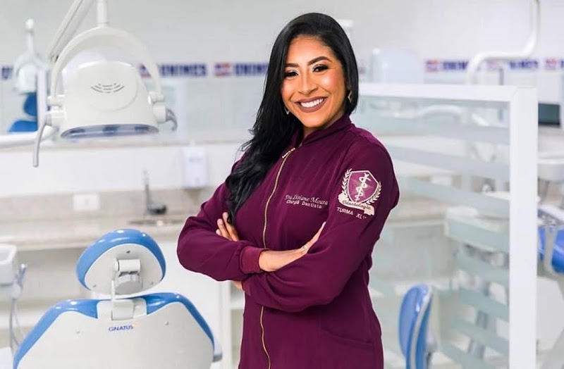 Foto 2 de Dra Lisiane Moura | Cirurgiã Dentista