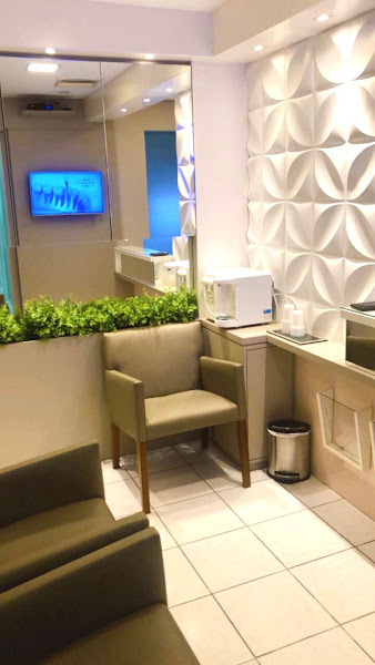 Foto 2 de Dra. Lissandra Cappellari | Especialista em Estética | Facetas e Coroa em Porcelana | Implantes