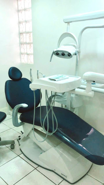 Foto 3 de Dra. Lissandra Cappellari | Especialista em Estética | Facetas e Coroa em Porcelana | Implantes