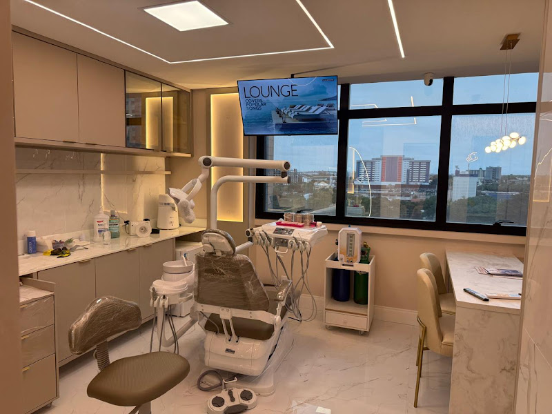 Foto 2 de Dra. Lissandra Farias - Dentista - Manaus