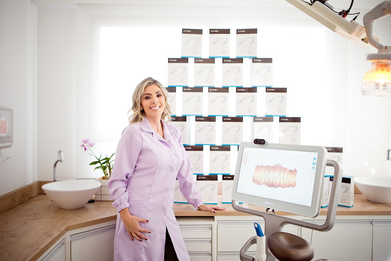 Foto 3 de Dra. Lívia Soumaili Odontologia