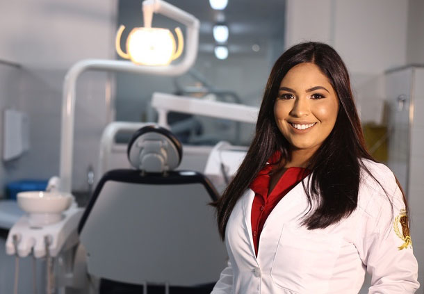 Foto 3 de Dra Lívia Vieira