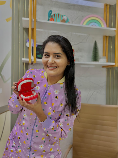 Foto 3 de Dra Liviany Lins - dentista de crianças em Manaus