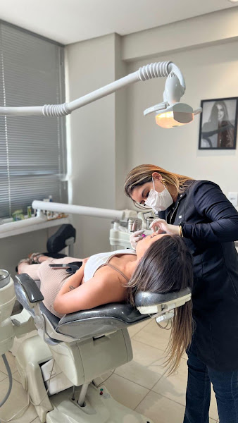 Foto 2 de Dra. Lorena Miranda - Harmonização Facial Montes Claros | Lipo de papada | Otomodelação | Botox | Bichectomia
