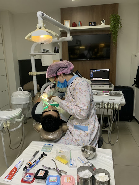 Foto 3 de Dra. Lorene Rama - Endodontista