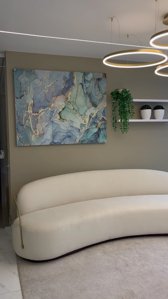 Foto 3 de Dra. Luana Andrade | Odontologia Estética - Facetas em Resina/Porcelana - Belo Horizonte