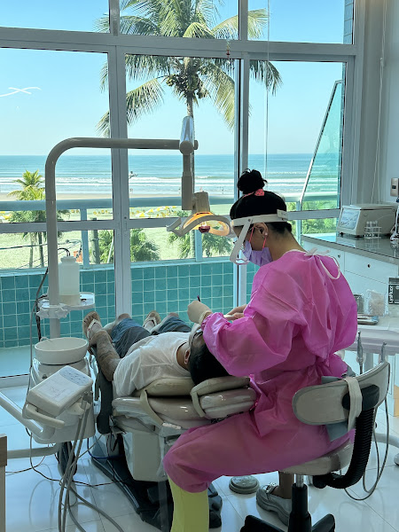 Foto 2 de Dra. Luana D'Agostini Odontologia e Harmonização Facial - Dentista em Ocian Praia Grande - Preenchimento