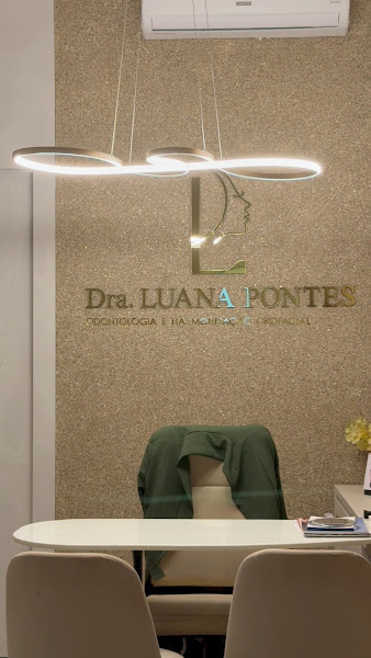 Foto 3 de Dra. Luana Pontes- cirurgiã Dentista