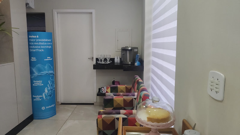 Foto de Dra Luana Razoli - Implantodontia