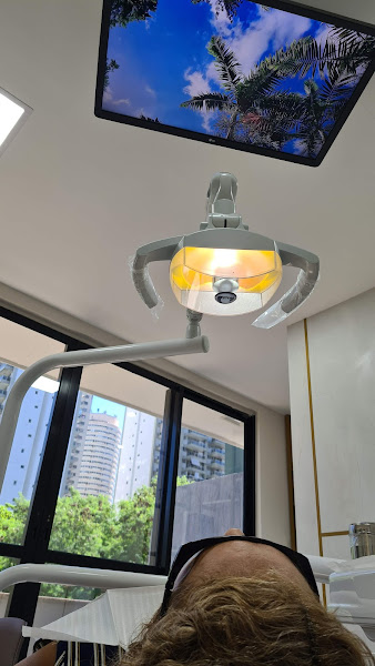 Foto 2 de Dra. Luciana Abi-Ramia | Harmonização Facial na Barra da Tijuca