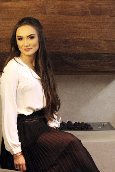 Foto 2 de Dra Luciana Bobek • Odontologia e Estética Avançada