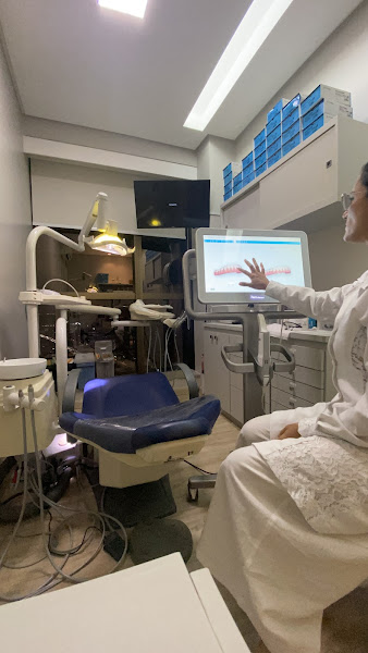 Foto 3 de Dra. Luciana Campos | Ortodontia e Ortopedia Funcional dos Maxilares em Recife